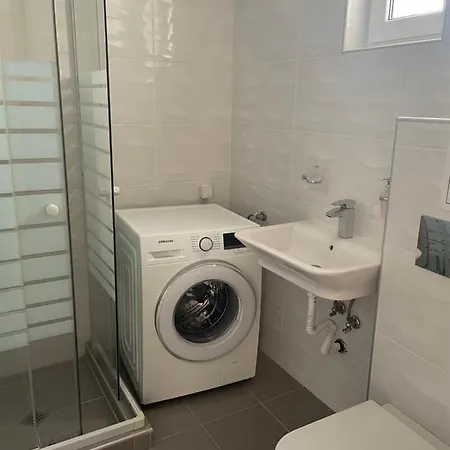 Luxury Three Bedroom Apartment-