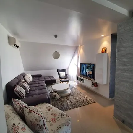 Appartamento Luxury Three Bedroom Apartment-