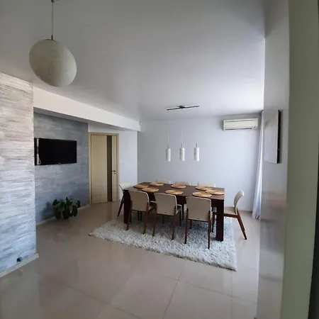 Appartamento Luxury Three Bedroom Apartment-