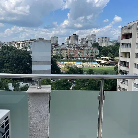 Luxury Three Bedroom Apartment-
